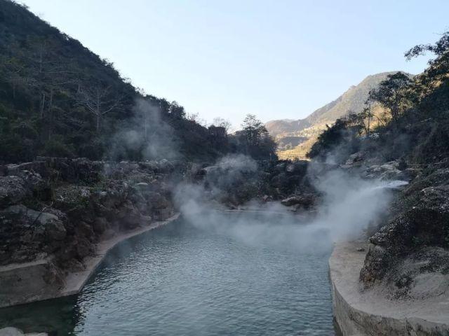 农村合法的宅基地只有使用权没有转让权，这是否正常？